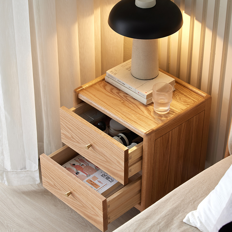 Мебель для спальни из массива  – обзор и цена Solid Wood Nightstand 2 Drawers